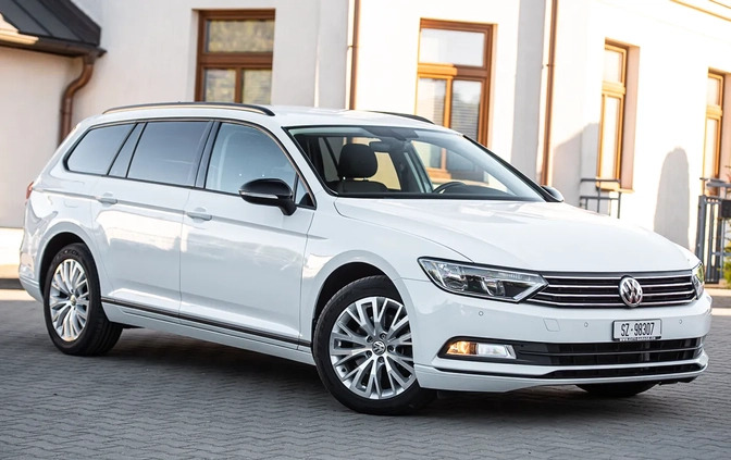 Volkswagen Passat cena 66900 przebieg: 135300, rok produkcji 2018 z Radom małe 596